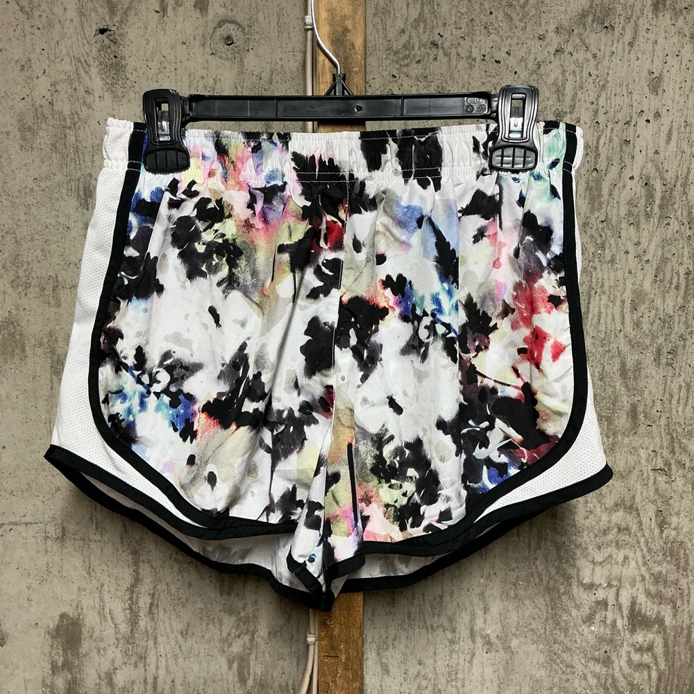 Nike Dri-FIT Women's Athletic Running Shorts Size M Abstract Print